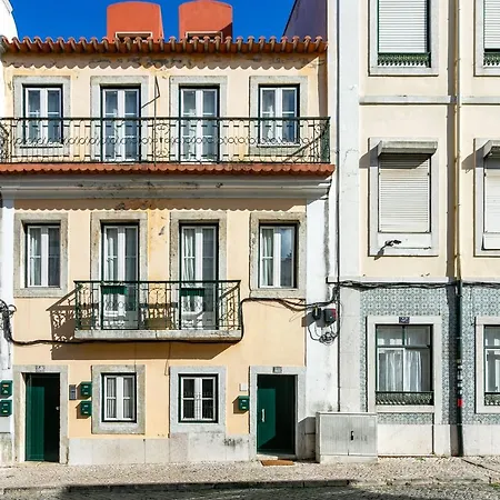 Cozy T.m. Flat In The Heart Of Лиссабон